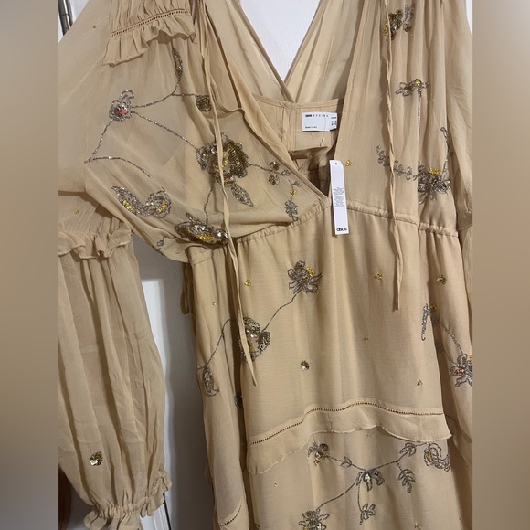 NWT ASOS DESIGN a-line midi dress with cluster embellishment in gold - Picture 6 of 6